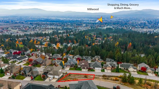 8430 E Blue Fox Ln, Spokane, WA 99217