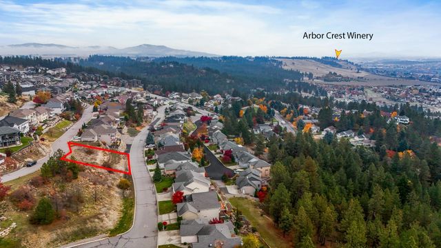 8430 E Blue Fox Ln, Spokane, WA 99217