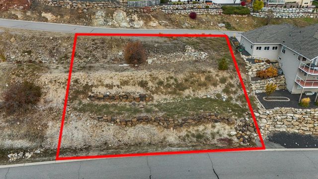 8430 E Blue Fox Ln, Spokane, WA 99217