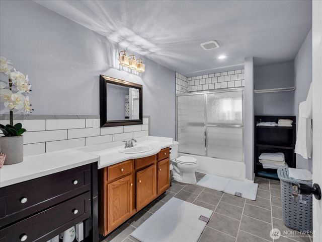1302 SW Bay Street, Port Orchard, WA 98366