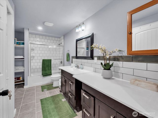 1302 SW Bay Street, Port Orchard, WA 98366