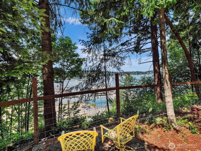 1302 SW Bay Street, Port Orchard, WA 98366