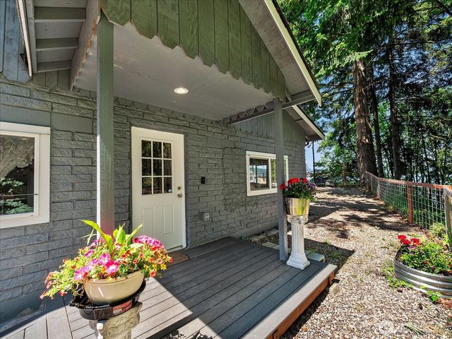1302 SW Bay Street, Port Orchard, WA 98366