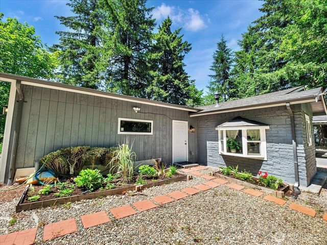 1302 SW Bay Street, Port Orchard, WA 98366