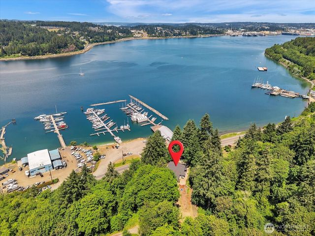 1302 SW Bay Street, Port Orchard, WA 98366