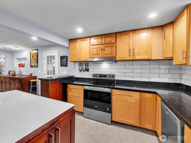 1302 SW Bay Street, Port Orchard, WA 98366