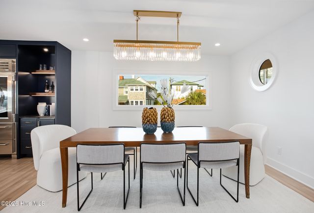 33 W Henderson Street, Wrightsville Beach, NC 28480