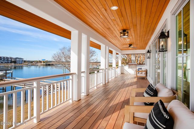 33 W Henderson Street, Wrightsville Beach, NC 28480