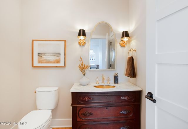 33 W Henderson Street, Wrightsville Beach, NC 28480