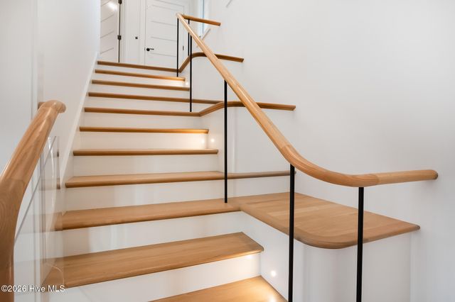 33 W Henderson Street, Wrightsville Beach, NC 28480