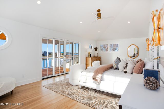 33 W Henderson Street, Wrightsville Beach, NC 28480