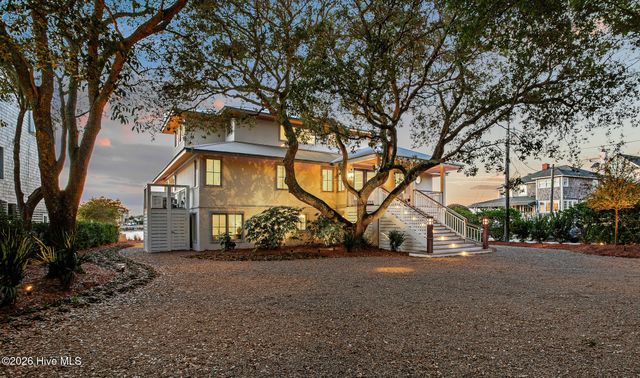 33 W Henderson Street, Wrightsville Beach, NC 28480