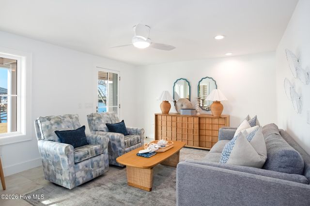 33 W Henderson Street, Wrightsville Beach, NC 28480