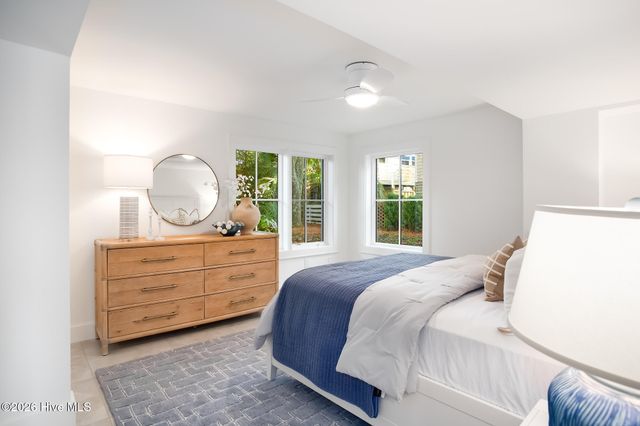 33 W Henderson Street, Wrightsville Beach, NC 28480