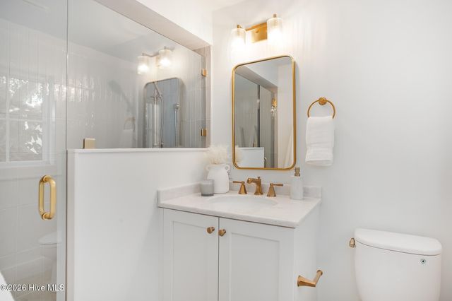 33 W Henderson Street, Wrightsville Beach, NC 28480