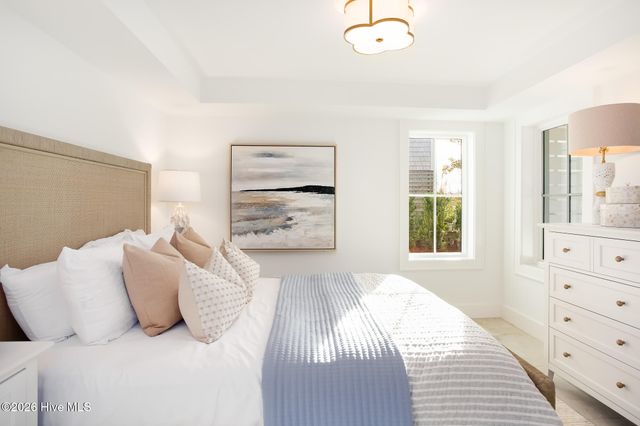 33 W Henderson Street, Wrightsville Beach, NC 28480