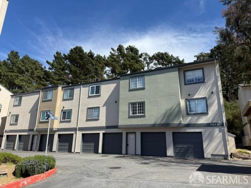 1010 San Antonio Circle 125, Daly City, CA 94014