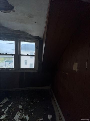 6463 Crane Street, Detroit, MI 48213