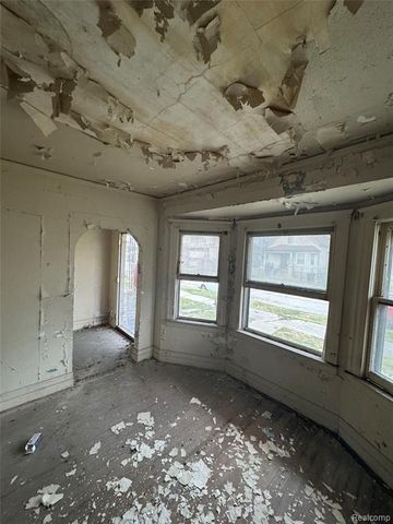 6463 Crane Street, Detroit, MI 48213