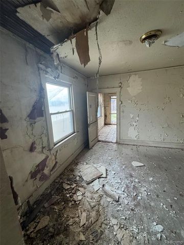 6463 Crane Street, Detroit, MI 48213