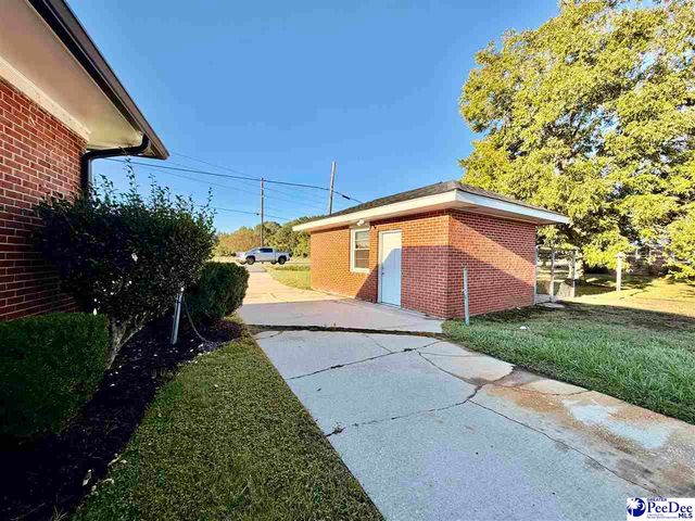 1427 old ebenezer, Florence, SC 29501