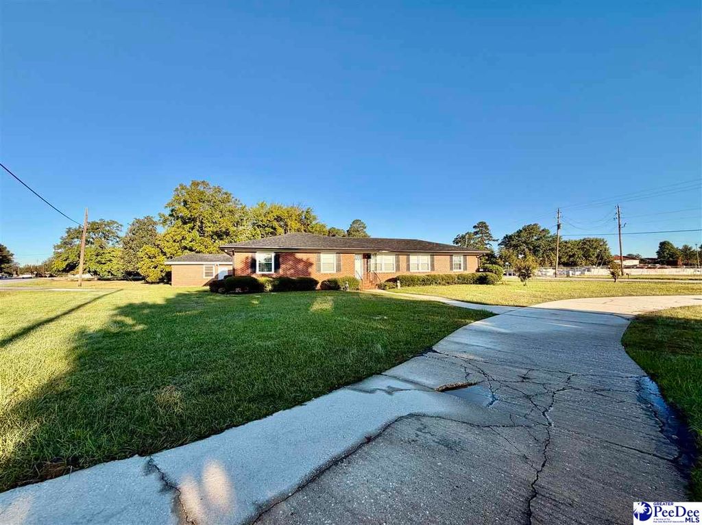 1427 old ebenezer, Florence, SC 29501