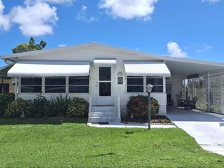 8204 W Bitterbush Lane W, Port St Lucie, FL 34952