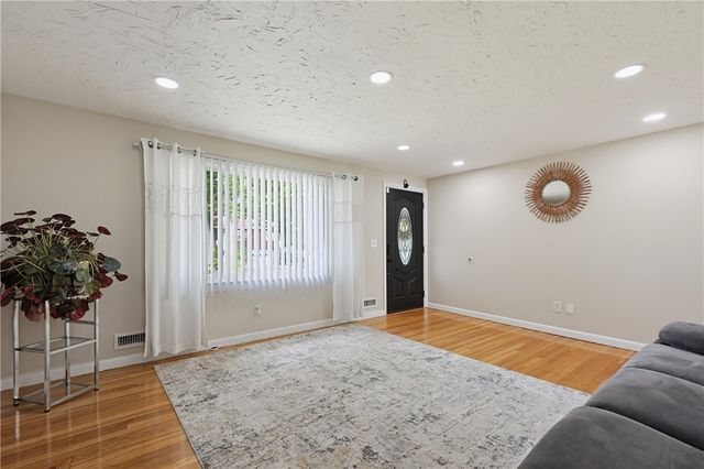 849 Roger Williams Avenue, East Providence, RI 02916