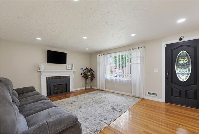 849 Roger Williams Avenue, East Providence, RI 02916