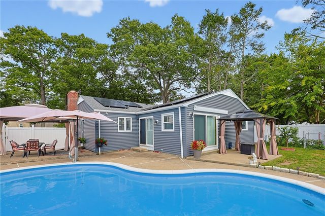 849 Roger Williams Avenue, East Providence, RI 02916