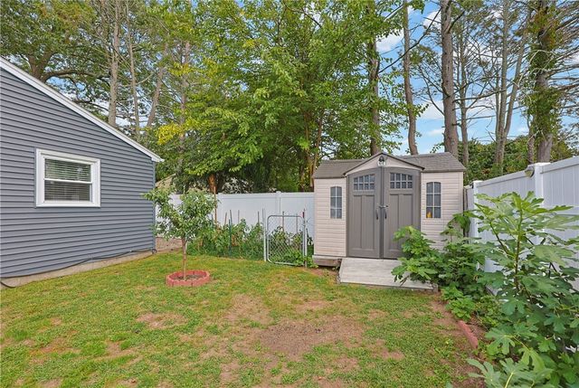 849 Roger Williams Avenue, East Providence, RI 02916