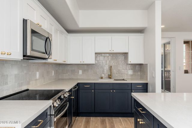 18250 N CAVE CREEK Road 161, Phoenix, AZ 85032