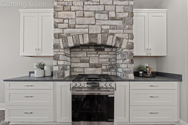 9090 Buckingham Street, White Lake Charter Township, MI 48386