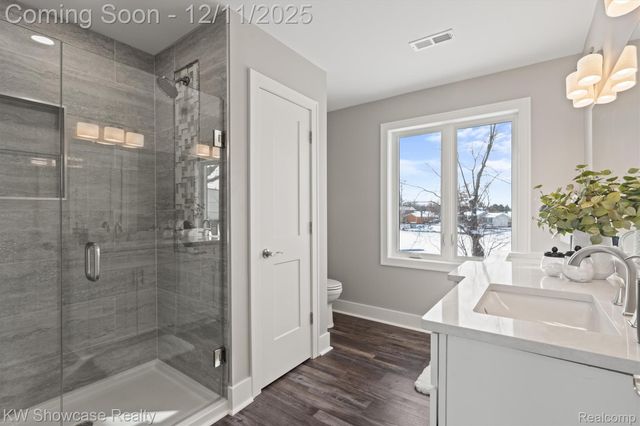 9090 Buckingham Street, White Lake Charter Township, MI 48386