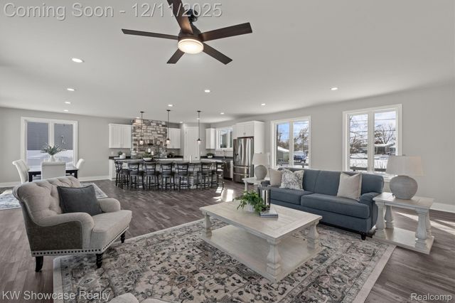 9090 Buckingham Street, White Lake Charter Township, MI 48386