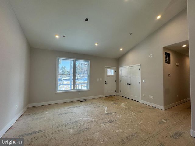 1362 SOLOMONS ISLAND RD, Huntingtown, MD 20639