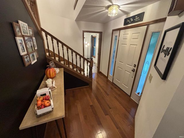 1015 N Honeysuckle Lane, Vincennes, IN 47591