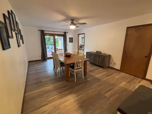 1015 N Honeysuckle Lane, Vincennes, IN 47591