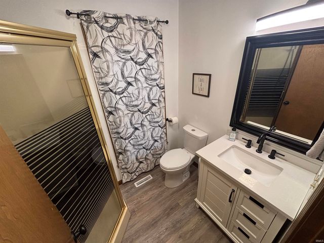 1015 N Honeysuckle Lane, Vincennes, IN 47591