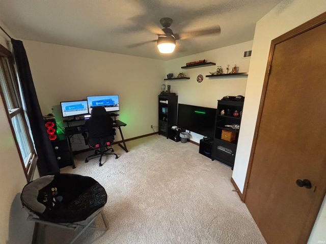 1015 N Honeysuckle Lane, Vincennes, IN 47591