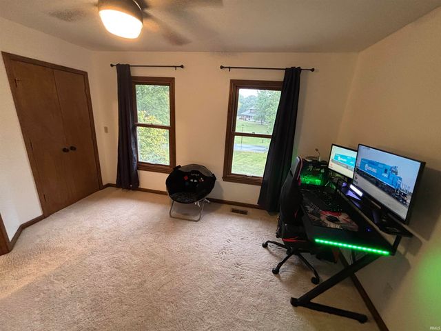 1015 N Honeysuckle Lane, Vincennes, IN 47591