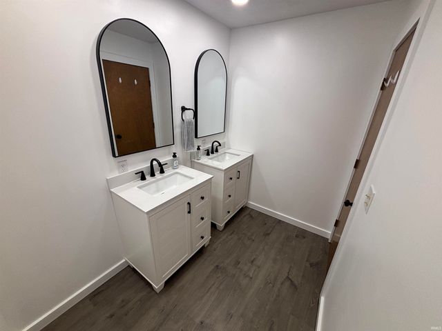 1015 N Honeysuckle Lane, Vincennes, IN 47591