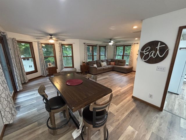 1015 N Honeysuckle Lane, Vincennes, IN 47591