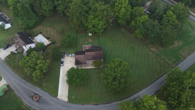 1015 N Honeysuckle Lane, Vincennes, IN 47591