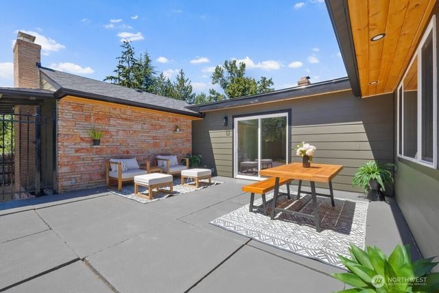 720 E Guiberson Street E, Kent, WA 98030