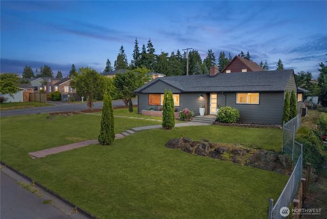 720 E Guiberson Street E, Kent, WA 98030