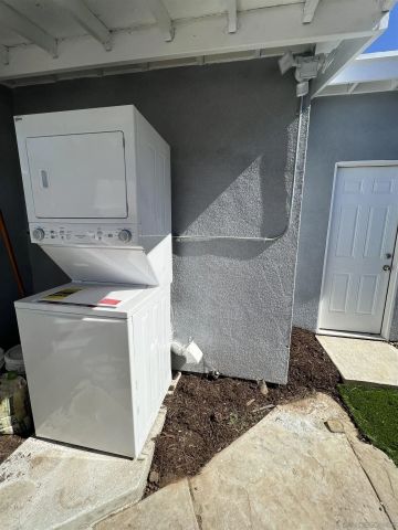 1223 Division St, Oceanside, CA 92054