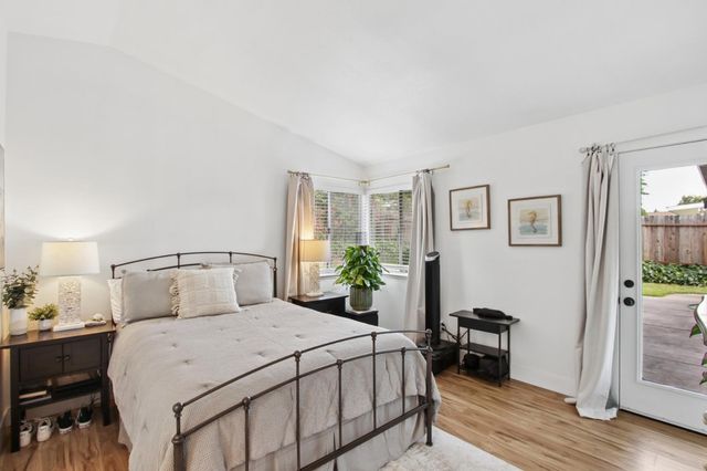 1123 Cresthaven Dr, Roseville, CA 95678