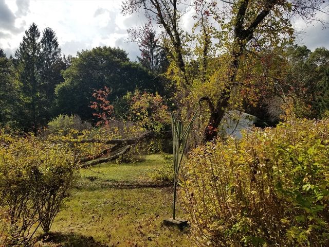 84 Greenwich Rd, Ware, MA 01082
