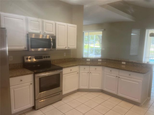 18914 MAISONS DRIVE, Lutz, FL 33558